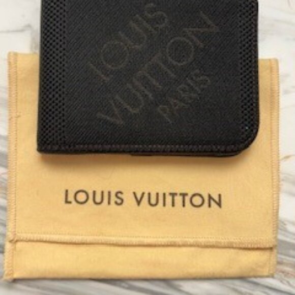 Louis Vuitton Wallet - Picture 1 of 6